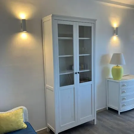 A 100m De La Playa Apartment